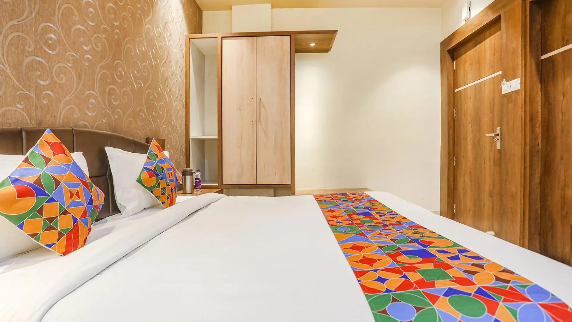 *** Hotel Fabhotel Ksg Residency Varanasi India
